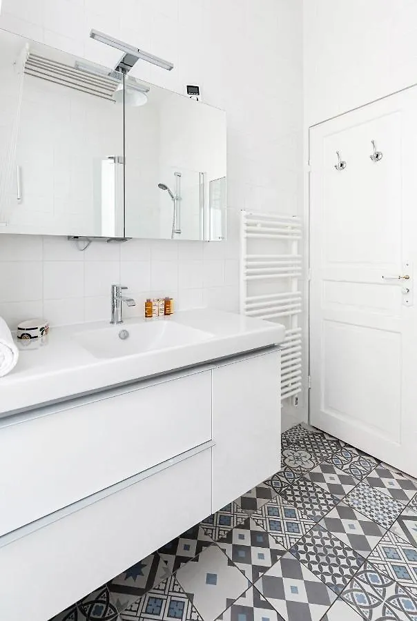 Veeve - Elegant Interiors In Bastille Paris